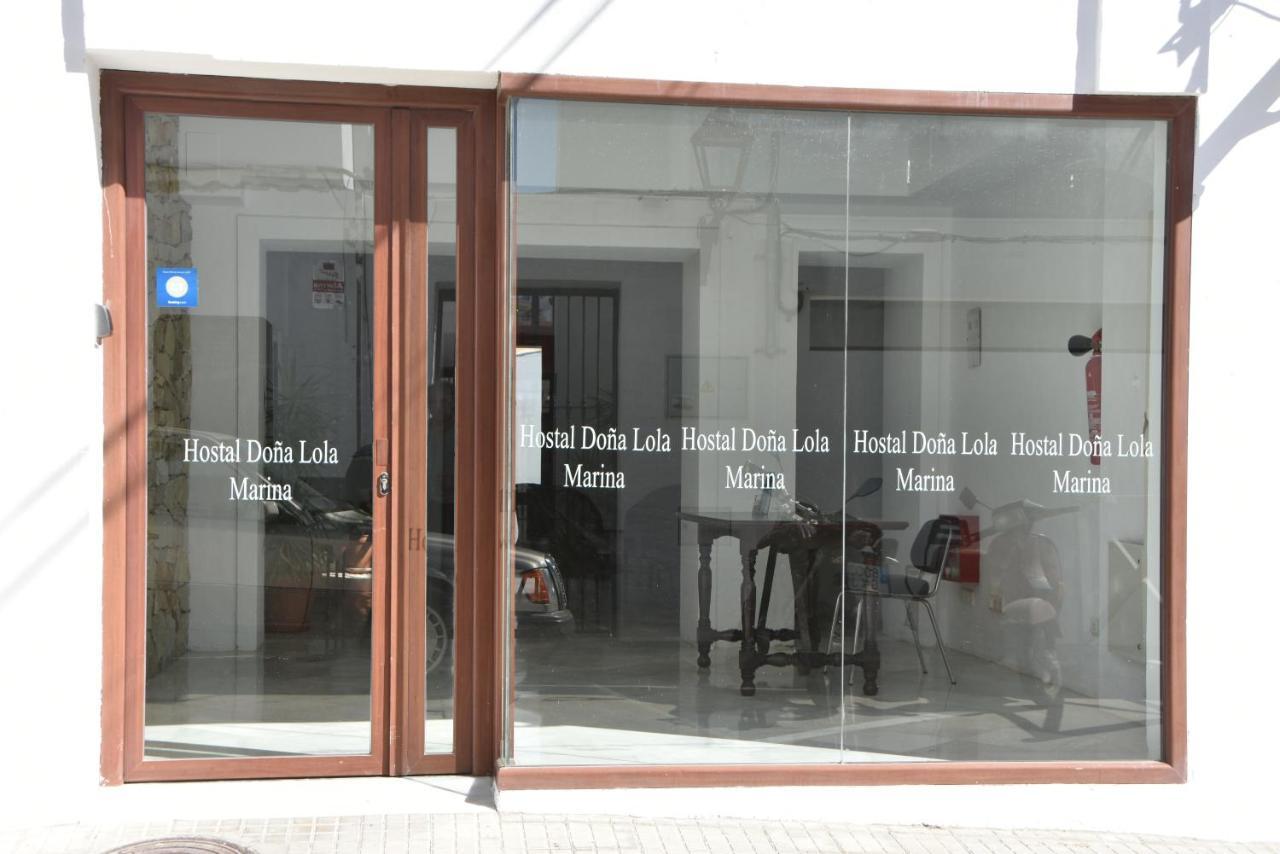 Hostal Dona Lola Marina Zahara de los Atunes Exterior photo
