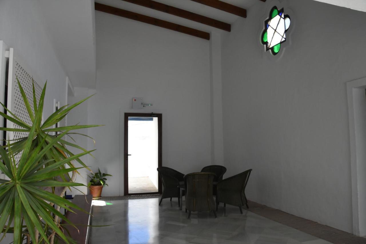 Hostal Dona Lola Marina Zahara de los Atunes Exterior photo