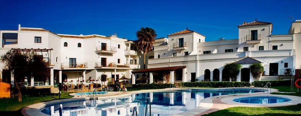 Hostal Dona Lola Marina Zahara de los Atunes Exterior photo